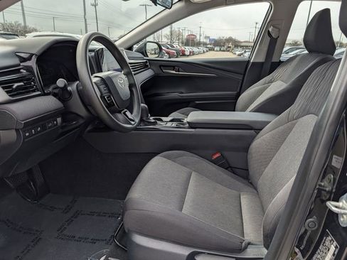 Used 2025 Toyota Camry LE image 27