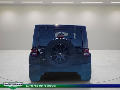 Used 2017 Jeep Wrangler Sahara w/ Dual Top Group image 5