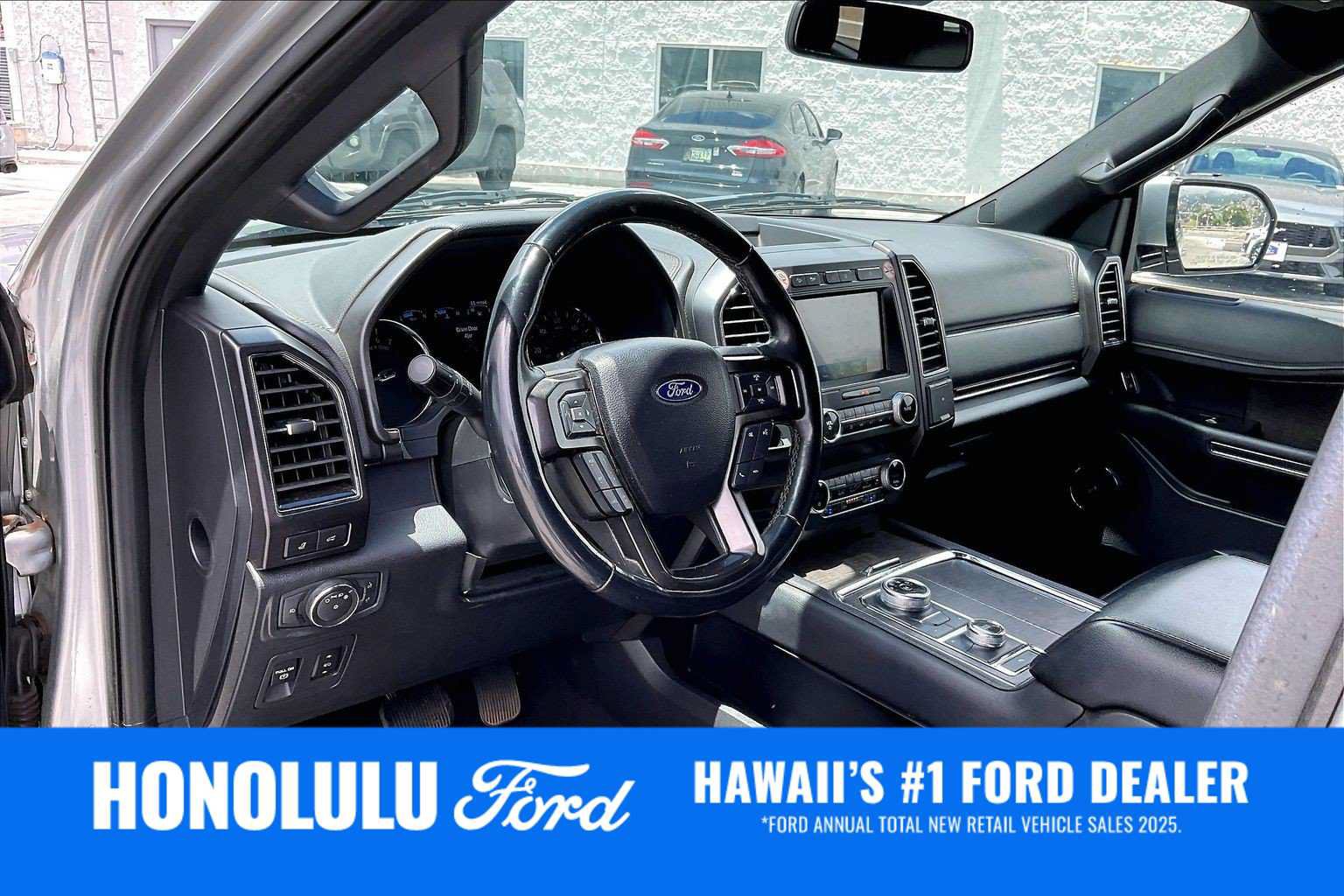 Used 2021 Ford Expedition Limited AWD/4WD image 2