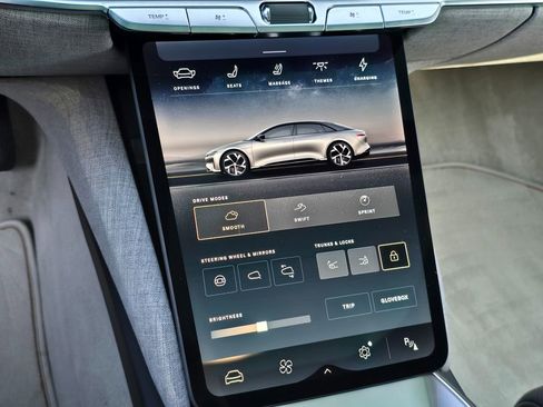 Used 2022 Lucid Air Grand Touring image 28