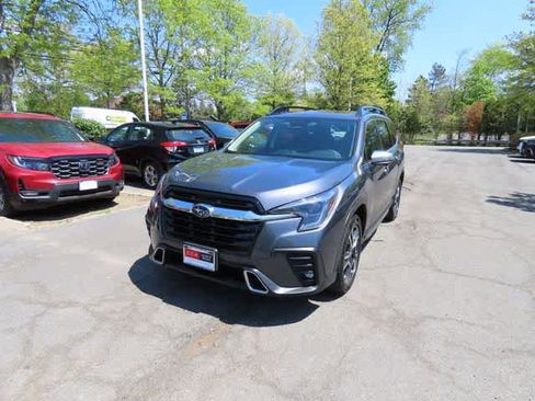 Used 2023 Subaru Ascent Touring AWD/4WD image 1