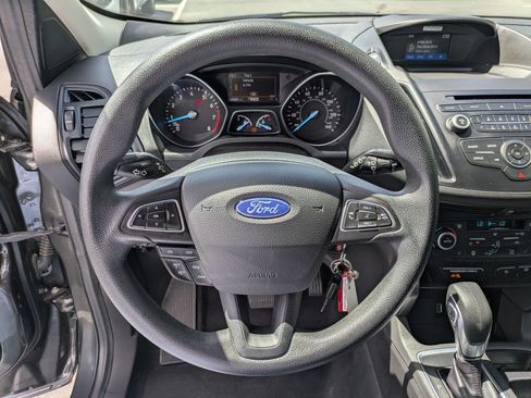 Used 2018 Ford Escape SE FWD image 18
