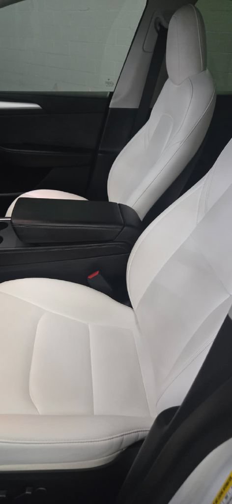 Used 2023 Tesla Model Y AWD image 11