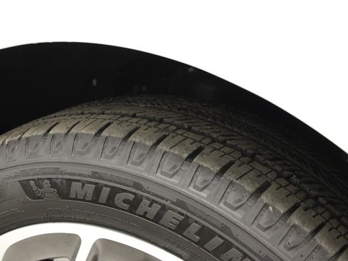 Used 2025 Lincoln Navigator Reserve image 12