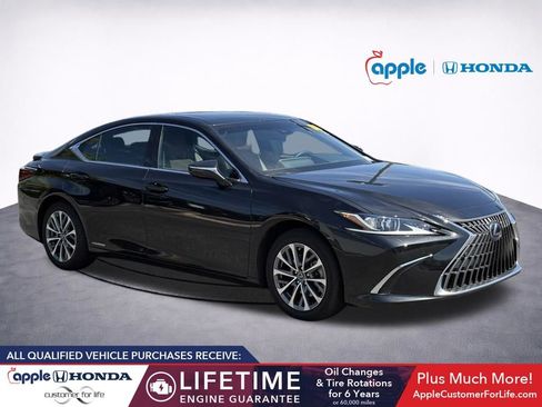 Used 2022 Lexus ES 300h w/ Premium Package FWD image 1
