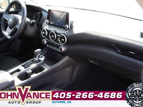 Used 2024 Nissan Sentra SV image 12