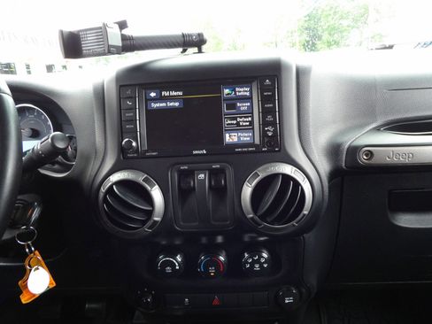 Used 2012 Jeep Wrangler Sport image 17