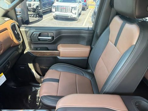 Used 2022 Chevrolet Silverado 2500 High Country w/ Z71 Off-Road Package AWD/4WD image 16