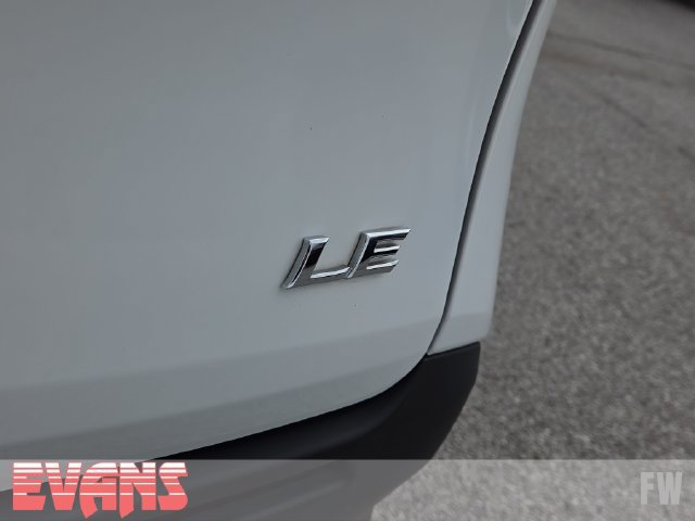 Certified 2025 Toyota Sienna LE FWD image 3