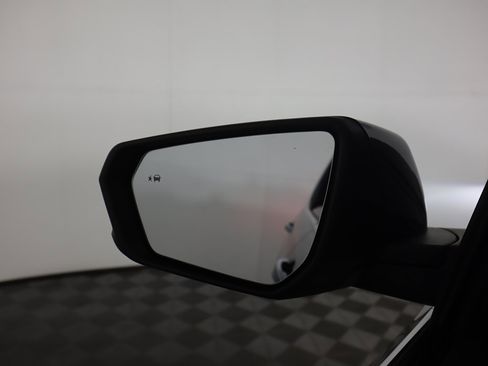 Used 2022 Chevrolet Equinox Premier image 35