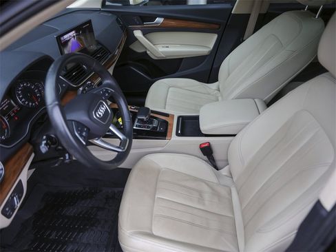 Used 2022 Audi Q5 2.0T Premium image 15