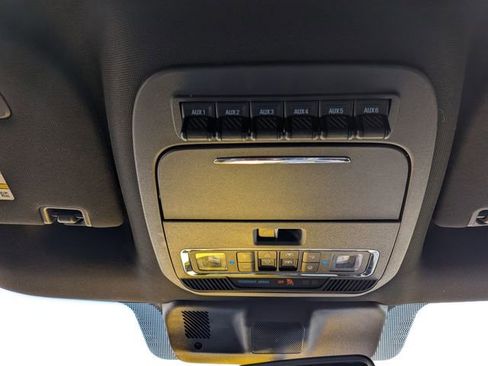 Used 2023 Ford F450 Platinum w/ FX4 Off-Road Package AWD/4WD image 32