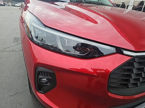 Used 2025 Ford Escape Platinum image 7