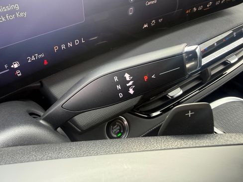 Used 2025 Buick Enclave Preferred image 24