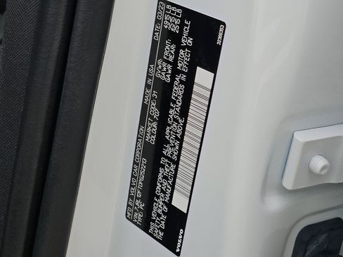 Used 2023 Volvo S60 B5 Plus w/ Climate Package image 27