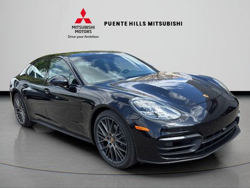 Used 2022 Porsche Panamera Platinum Edition w/ Sport Chrono Package RWD image 3