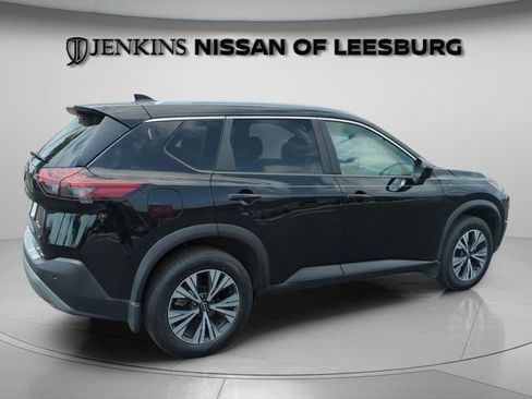 Certified 2023 Nissan Rogue SV w/ SV Premium B Package AWD/4WD image 5