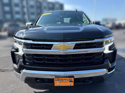 Used 2023 Chevrolet Silverado 1500 LT AWD/4WD image 8