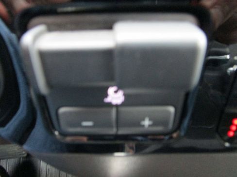 Used 2024 GMC Sierra 1500 SLT w/ SLT Premium Plus Package image 52