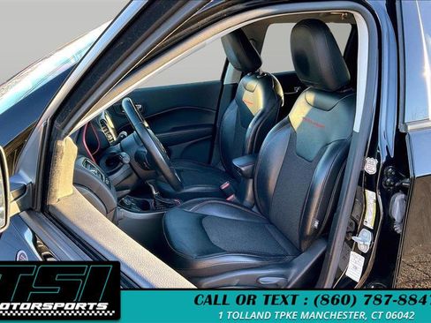 Used 2020 Jeep Compass Trailhawk image 24