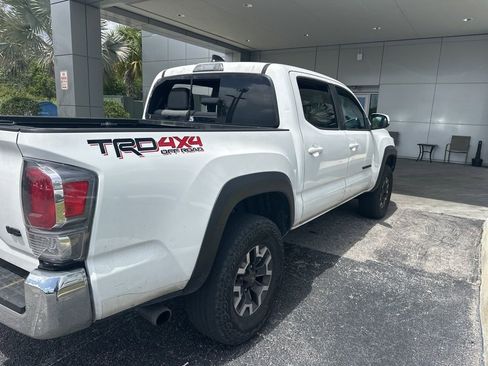 Used 2023 Toyota Tacoma TRD Off-Road w/ Black Out Package (TMS) image 4
