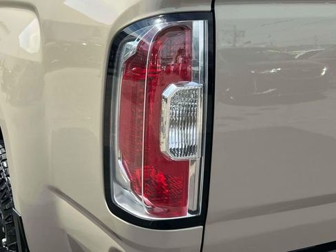 Used 2022 GMC Canyon AT4 AWD/4WD image 12