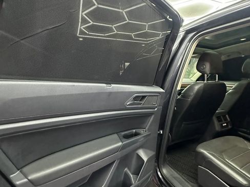 Used 2019 Volkswagen Atlas SEL Premium image 24