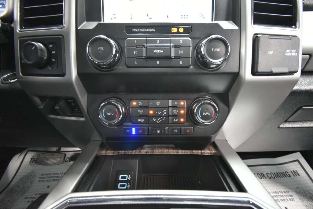 Used 2019 Ford F250 Lariat w/ Lariat Ultimate Package AWD/4WD image 19
