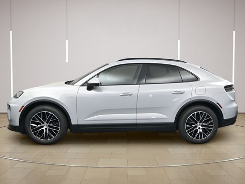 New 2026 Porsche Macan Electric RWD image 2
