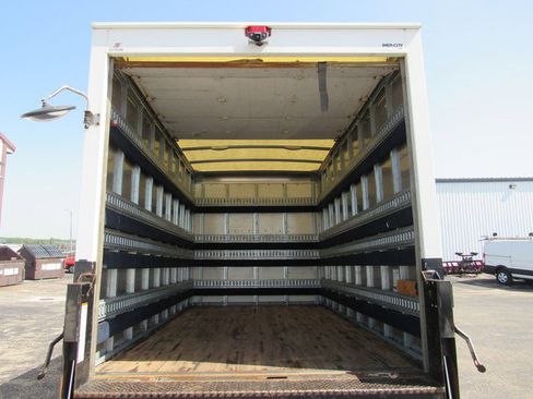 Used 2021 Chevrolet Express 3500 RWD image 20