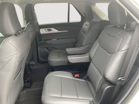 New 2026 Ford Explorer Active w/ Active Comfort Package AWD/4WD image 15