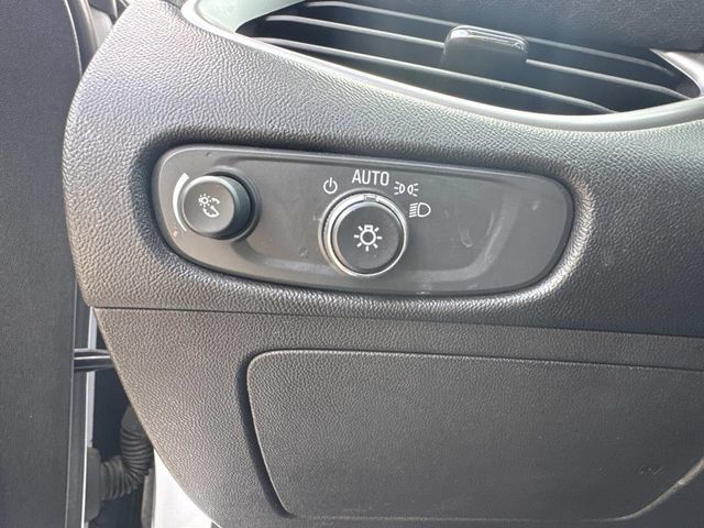 Used 2024 Chevrolet Malibu LT FWD image 25