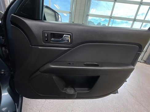 Used 2011 Ford Fusion SE w/ 202A Rapid Spec Order Code image 24