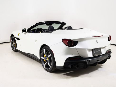 Certified 2022 Ferrari Portofino M RWD image 2