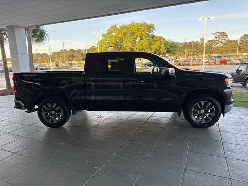 Used 2024 Chevrolet Silverado 1500 LT AWD/4WD image 11