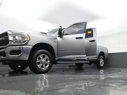 Used 2024 RAM 2500 Big Horn AWD/4WD image 30