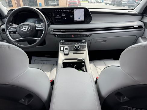 Used 2025 Hyundai Palisade SEL FWD image 10