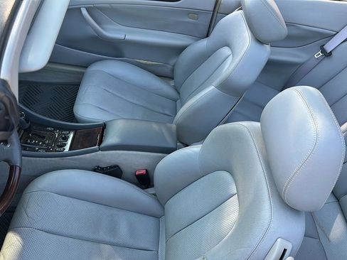 Used 2001 Mercedes-Benz CLK 320 Cabriolet w/ K2 Opt Pkg image 19