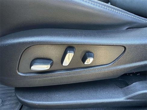 Used 2024 Cadillac XT6 Premium Luxury image 22