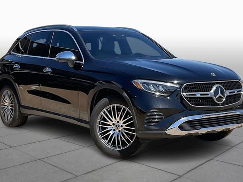 Used 2025 Mercedes-Benz GLC 300 4MATIC image 4