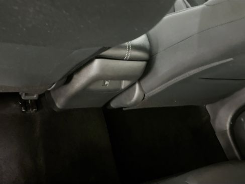 Used 2024 Nissan Sentra SV FWD image 27