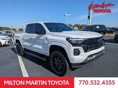 Used 2023 Chevrolet Colorado Z71 w/ Z71 Convenience Package 2