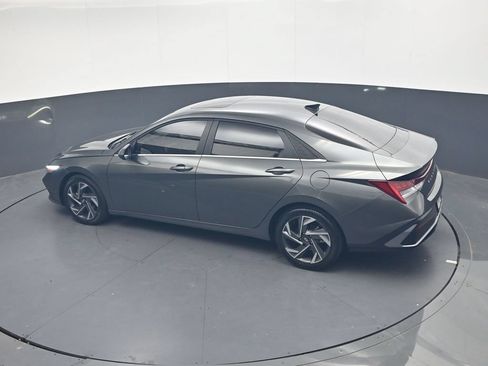 Used 2024 Hyundai Elantra SEL w/ Convenience Package FWD image 38