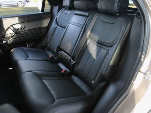 Used 2023 Land Rover Range Rover Sport SE AWD/4WD image 19