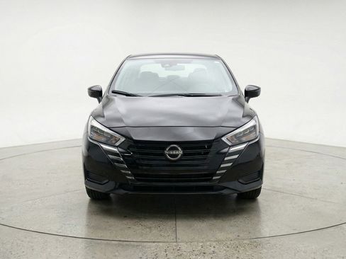 Used 2025 Nissan Versa SV image 2