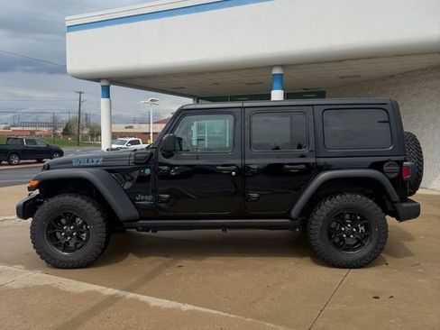 Used 2025 Jeep Wrangler Unlimited Sport S 4xe AWD/4WD image 2