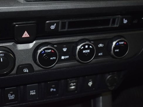 Used 2017 Toyota Tacoma TRD Pro image 82