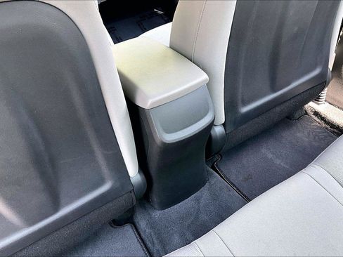 Used 2018 Hyundai Elantra SE FWD image 41