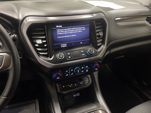 Used 2023 GMC Acadia AT4 image 29