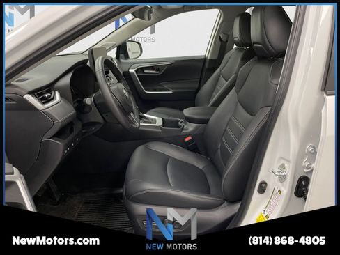 Used 2023 Toyota RAV4 XLE Premium AWD/4WD image 7